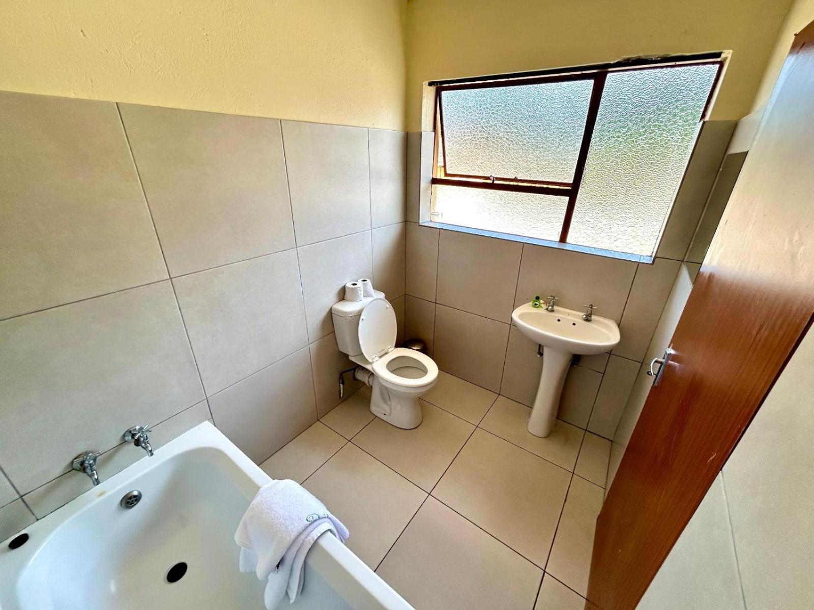 Karibu Leisure Resort Thapane Екстер'єр фото