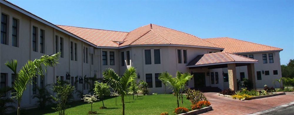 Karibu Leisure Resort Thapane Екстер'єр фото