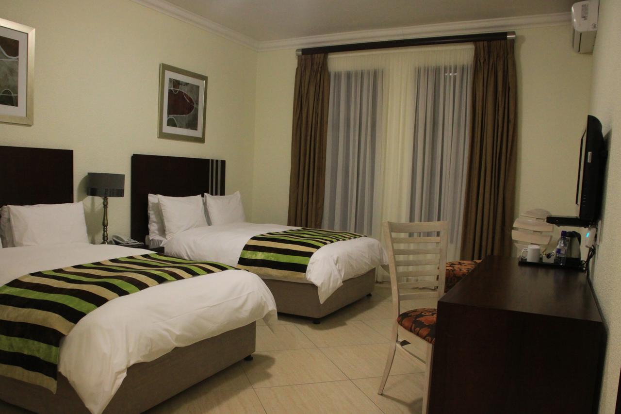 Karibu Leisure Resort Thapane Екстер'єр фото